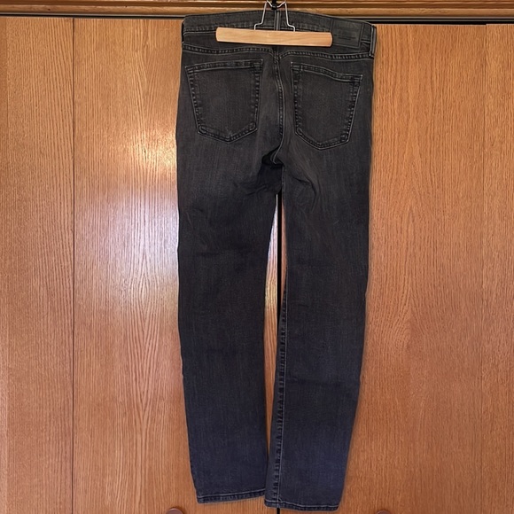 Abercrombie & Fitch Athletic Skinny Stretch Jeans - 31x32 - Distressed black - Picture 2 of 4